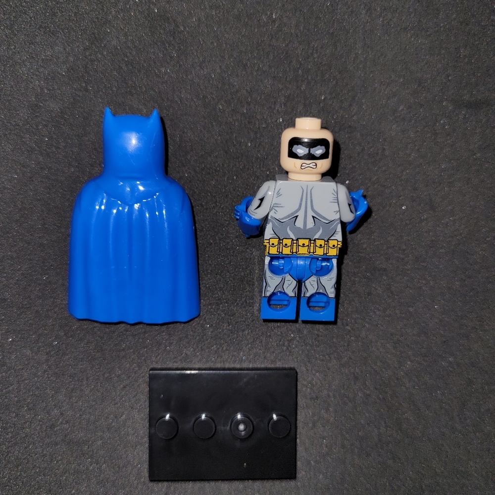New DC Batman & Joker 4 mini figure set - Picture 4 of 7